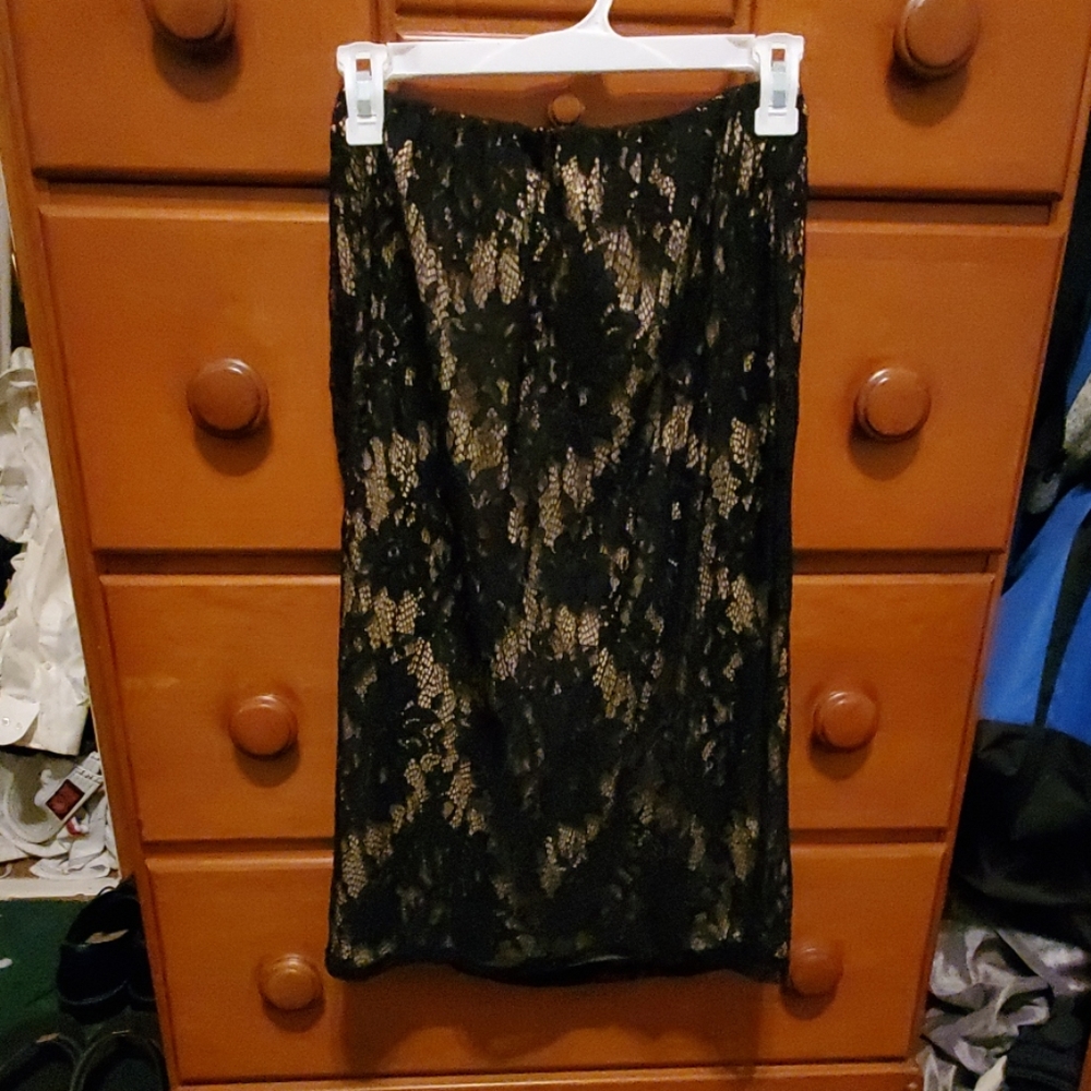 Lace pencil skirt